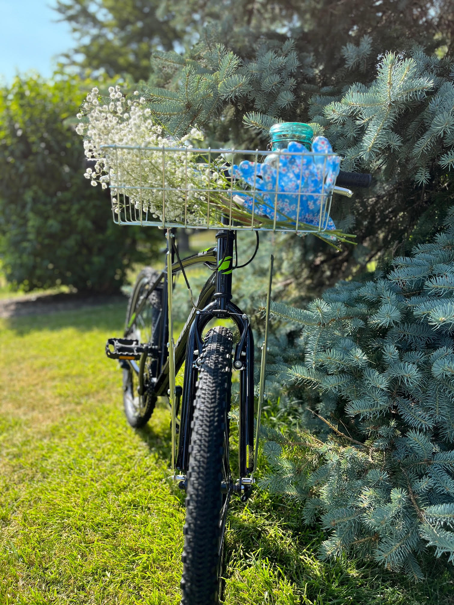 1372 Silver Front Basket – Wald Bicycle Baskets